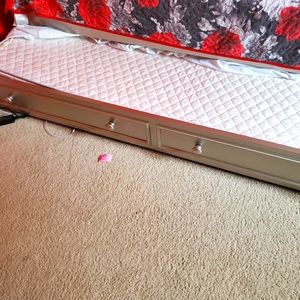 Two beds together

￼